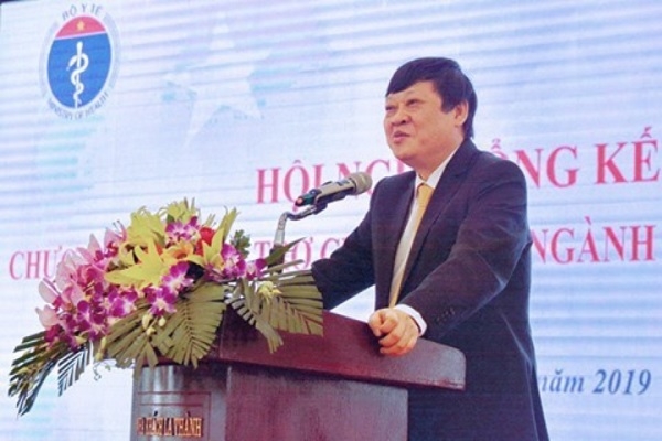 보건부 차관 응 우엔 비엣 띠엔(Nguyen Viet Tien) 박사는 인사말을 통해 ‘산모유아건강수첩’이 베트남 국민의 건강을 위한 발판이 되기 바란다고 밝혔다.