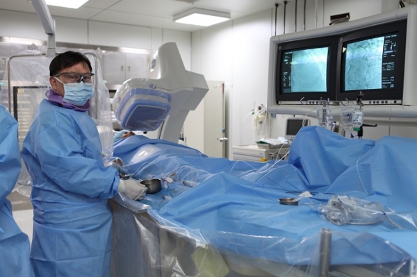 경북대병원 권역심뇌혈관질환센터는 24시간 365일 전문인력이 상주해 대구경북지역에서 발생하는 급성기뇌졸중환자 치료에 힘쓰고 있다.
