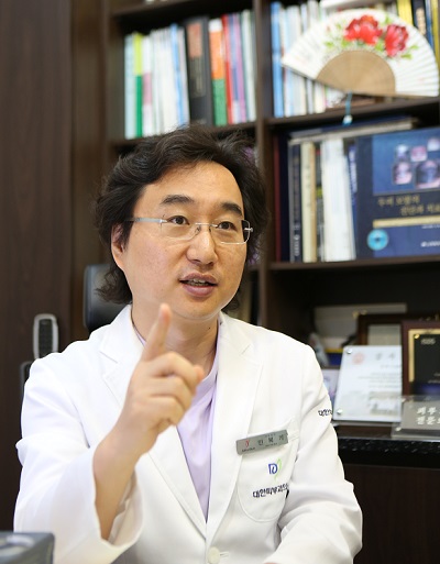 "The organic cooperation of the five medical organizations and institutions under Medi-City Daegu has been greatly reflected in the rapid stabilization of Daegu," director Min Bok Gi emphasized.