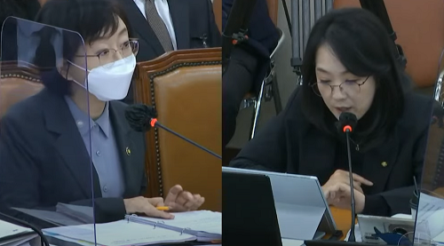 최혜영 의원(더불어민주당)이 식품의약품안전처 오유경 처장에게 질의하고 있다.