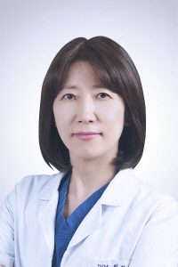 Lee Jeong-hee, Chefe do Departamento de Medicina Oriental e Medicina de Reabilitação, Bundang Leaders 24-Hour Animal Medical Center (Animal Hospital)